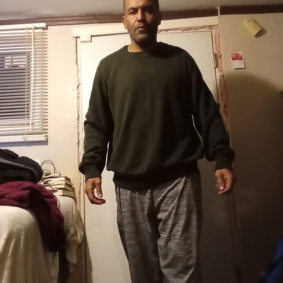 Sweaters - Picture 3 of 5